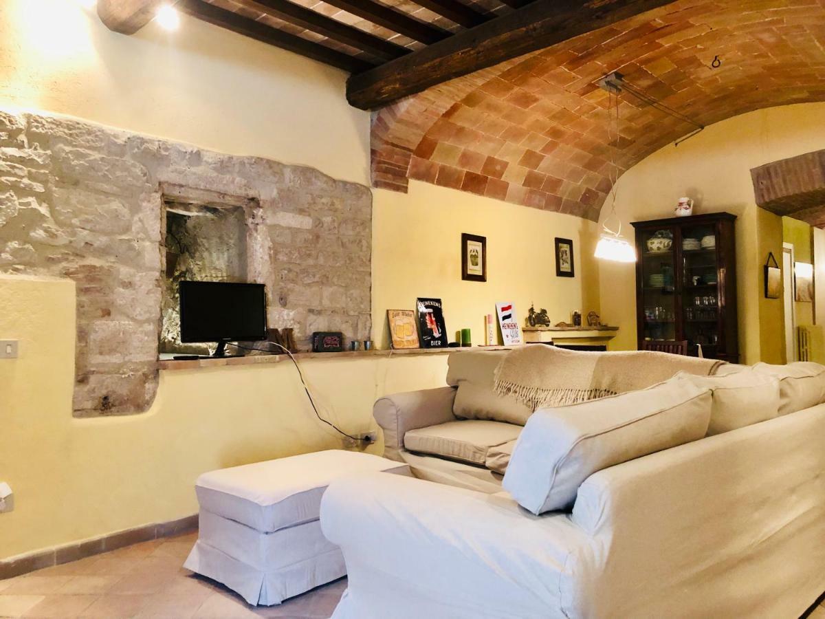 Da Patou Apartment Todi Luaran gambar